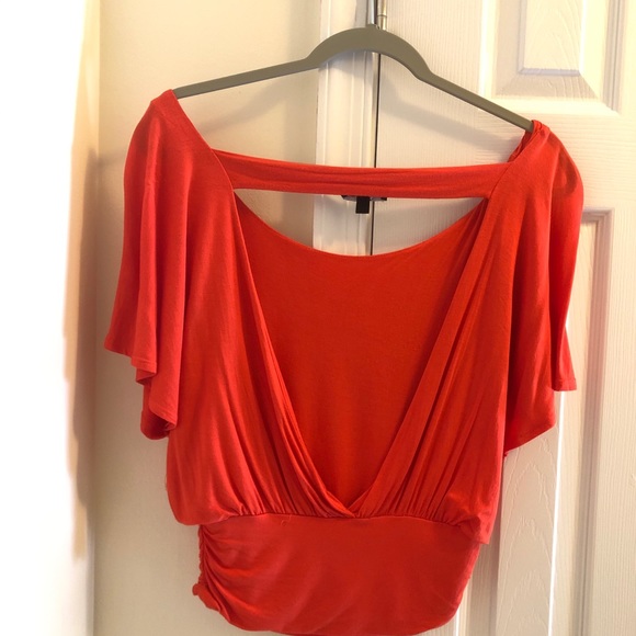 Bebe cute open back top - Picture 2 of 2